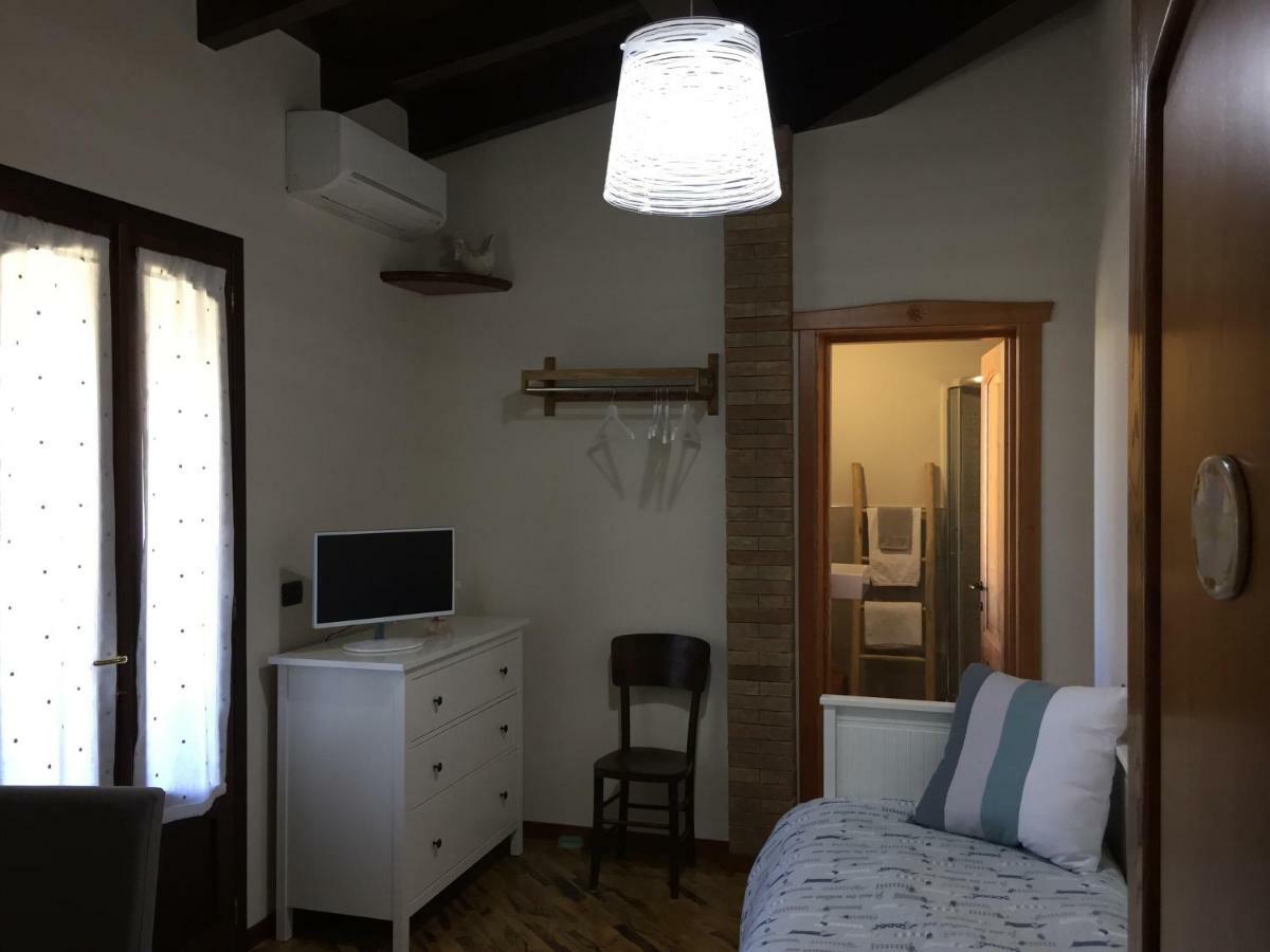 بلدية آسميني B&B Martina المظهر الخارجي الصورة
